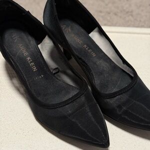 Anne Klein Black Pointed Flats